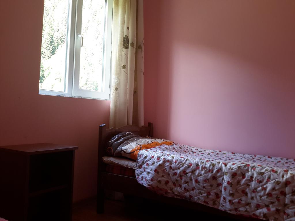 Guesthouse Robinzon Lalkhori Kültér fotó